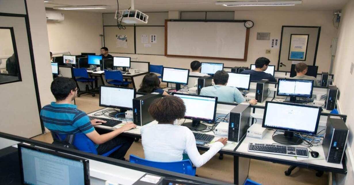 Aulas no Laboratório de Informática VESPERTINO: Aula Meios de