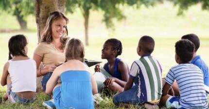 O PAPEL DO EDUCADOR SOCIAL EM PROJETOS SOCIOEDUCATIVOS COM CRIANÇAS E ADOLESCENTES