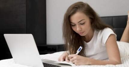 COMO CURSOS ONLINE PODEM AJUDAR A COMPLETAR HORAS COMPLEMENTARES NA FACULDADE