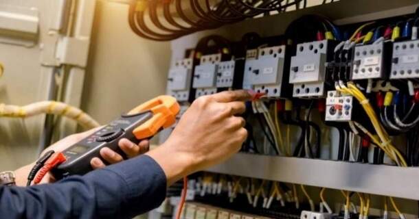 CURSO DE BÁSICO EM INSTALAÇÕES ELÉTRICAS